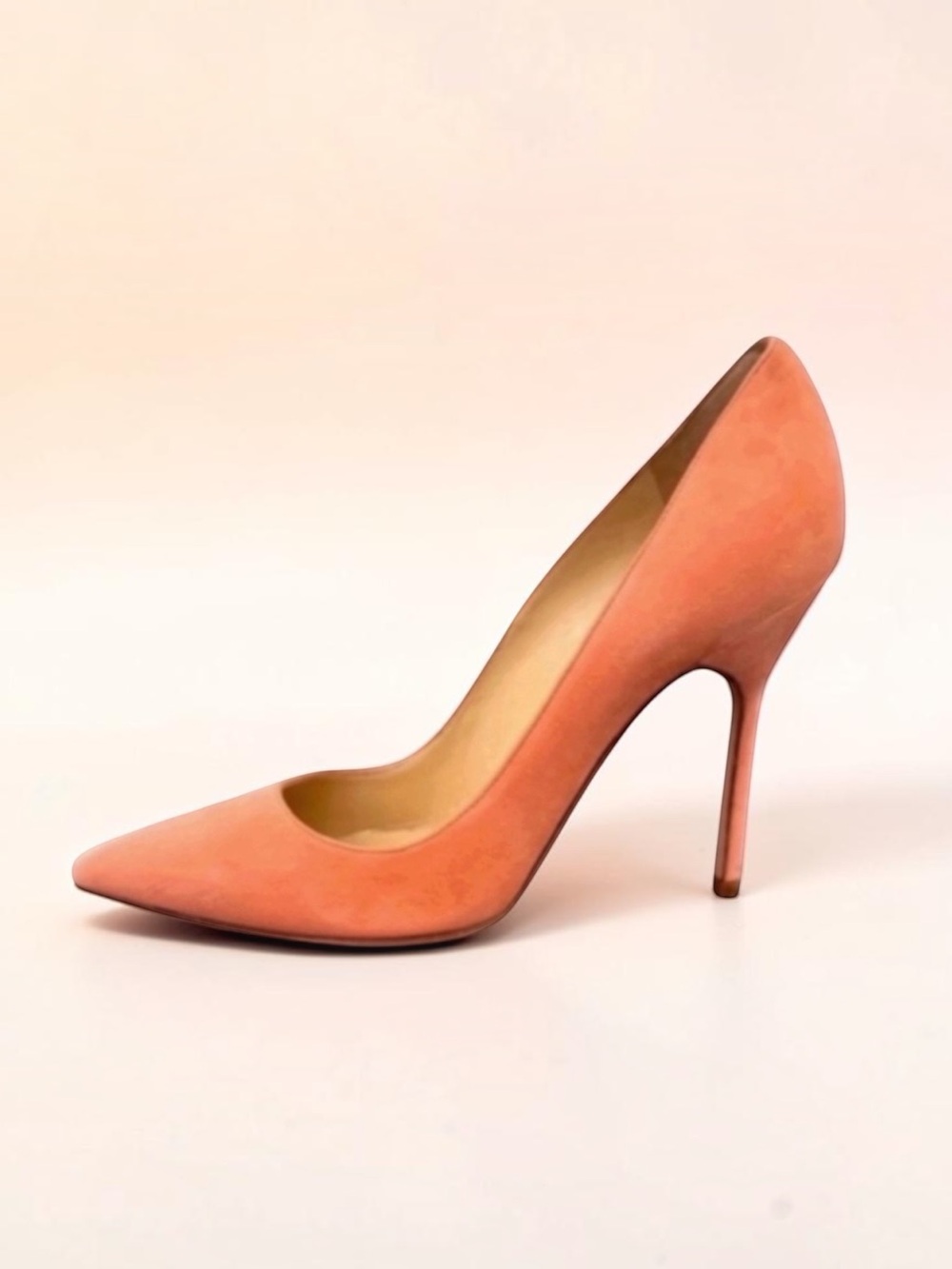 Manolo Blahnik BB 105mm Suede Pumps Peach